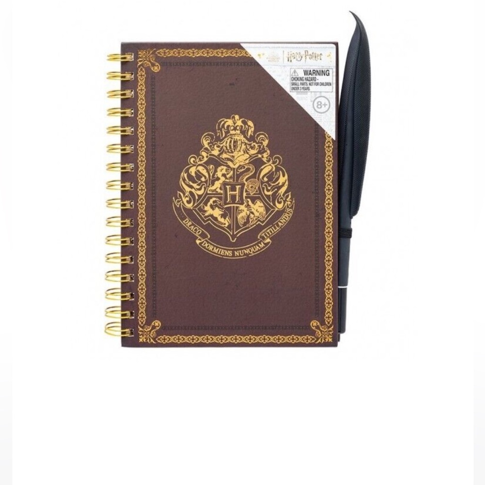 NEW HARRY POTTER SET NOTEBOOK AND PEN